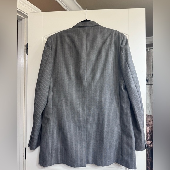 Stafford Suit - Picture 5 of 15